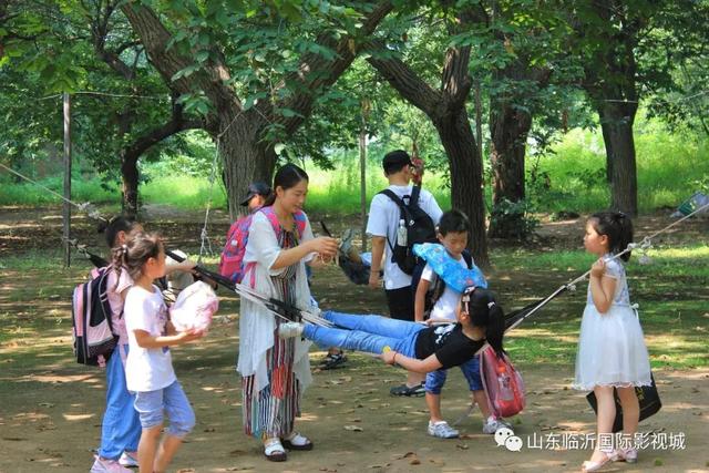 临沂国际影视城第八届板栗文化节，免费板栗等你捡